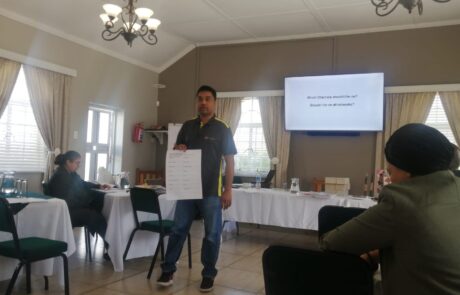 Empowering Entrepreneurs for Global Trade Through Digital Marketing Empowering Entrepreneurs for Global Trade Through Digital Marketing